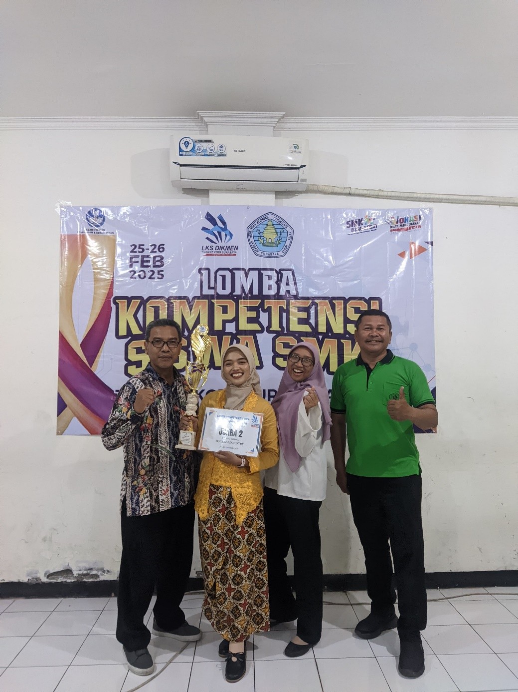 SMKN 10 SURABAYA TIDAK PERNAH KEHABISAN TALENTA HEBAT UNTUK LOMBA KOMPETENSI SISWA  SMK TAHUN 2025